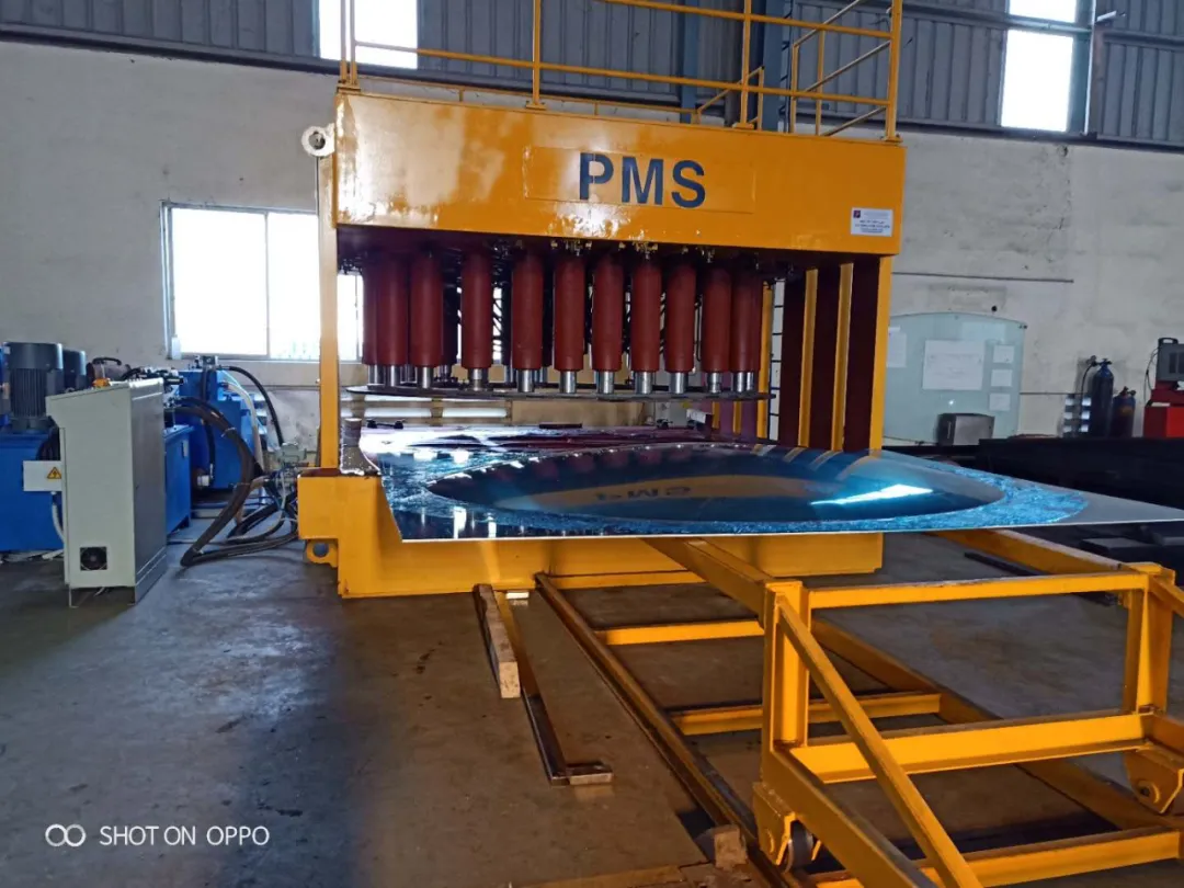 SHUIPO罐車封頭成型機(jī)—漲形機(jī) SHUIPO罐車封頭成型機(jī)—漲形機(jī)